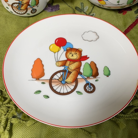 Children table setting cup bowl and plate - Picture 2 of 8